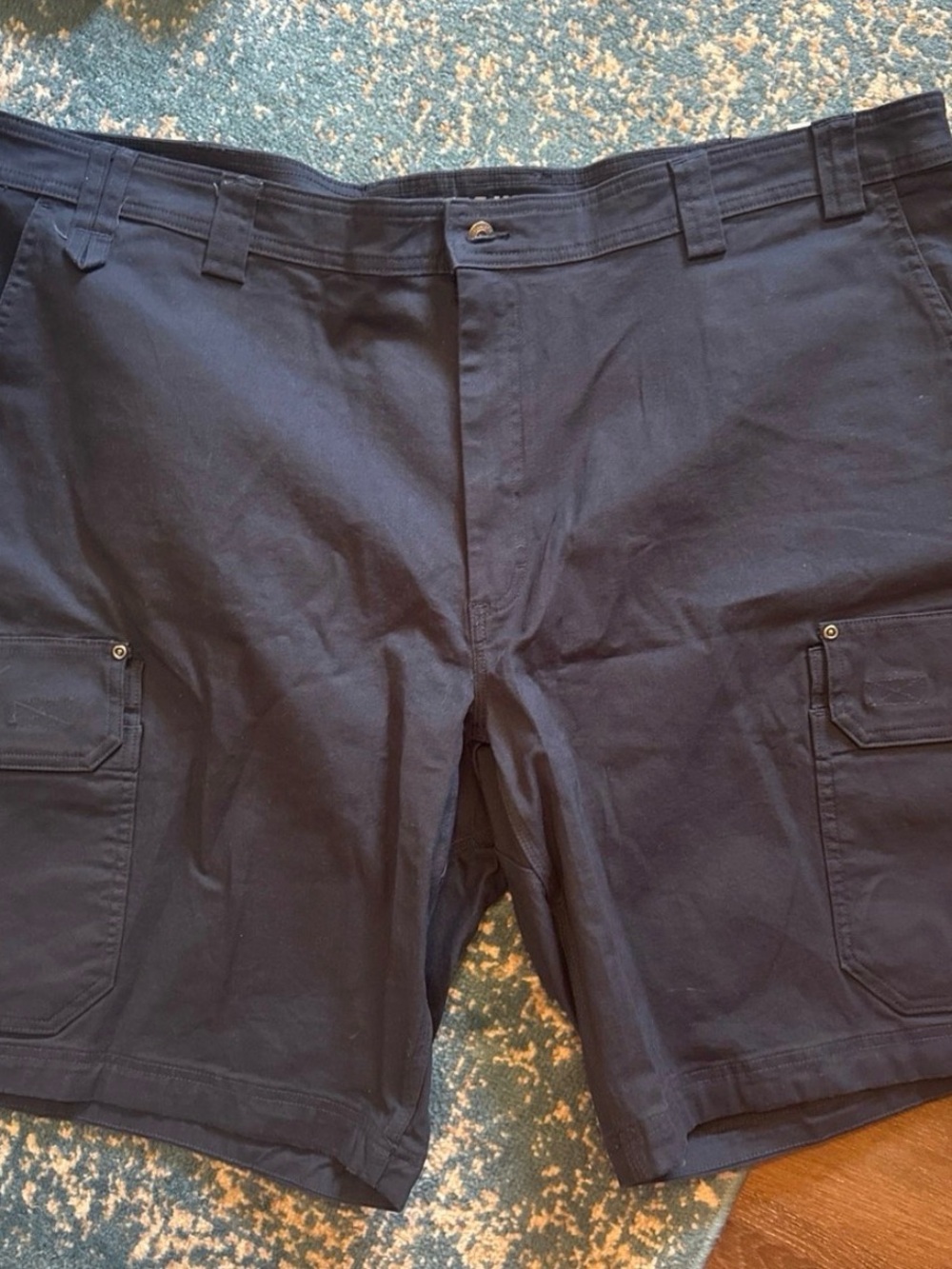 Duluth Trading Co Navy Cargo Shorts — Sturdy Workwear Style